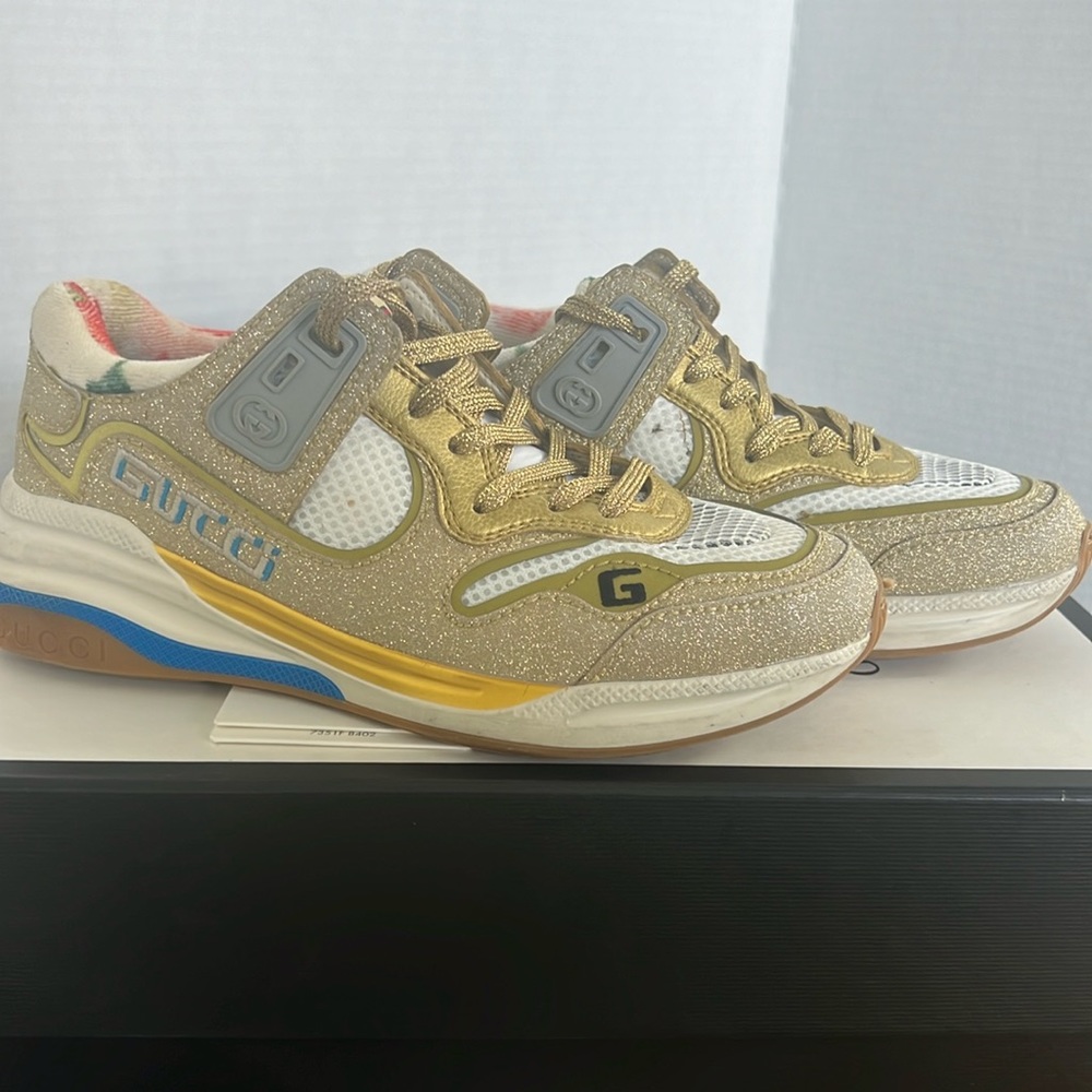 GUCCI mini Diamond mesh sneakers Shoes 34 4. Old Gold. Used in great condition